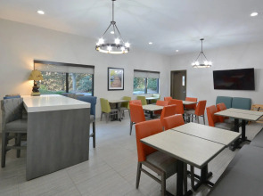 Brookstone Lodge near Biltmore Village, an Ascend Collection Hotel