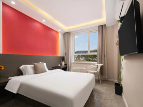 Xiangtai Hotel (Yinchuan Hedong Airport Branch)(翔泰酒店（银川河东机场店）)