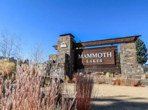 Chateau de Montagne 23 Spacious Family Condo With Great Complex Amenities On Shuttle Route by RedAwning