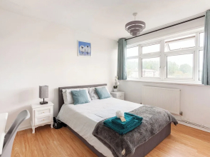 Spacious Home by Lee Valley Rafting Waltham Cross