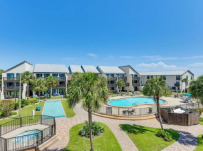 Seaside Panama City Beach Condo w/ Outdoor Pool!