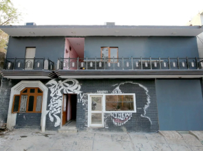 Hotel White House By OYO Rooms