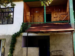 Guest House In Bagvdanari