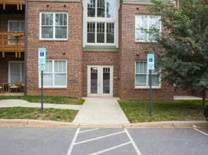 Wesley Heights Studio 1 BR Apts by Frontdesk