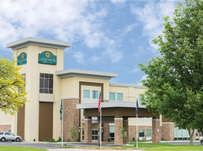 La Quinta Inn Suites By Wyndham York