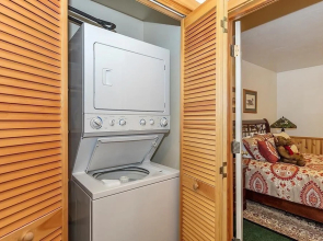 025 - Pacific Crest Trail Cabin
