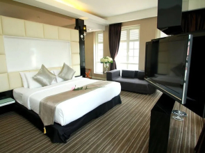 Ajit Guest House & Hotel