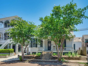 Charming Historic Cottage in Downtown Natchez!