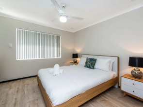 Peaceful South Perth Home near Perth Center