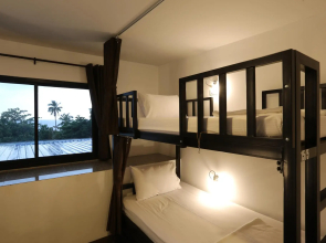 Balcony Party Hostel - Adult Only +18