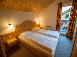 Chalet in Annaberg-lungotz With a Community Pool
