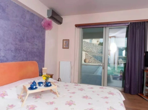 Aelia Luxurious Villa With Pool