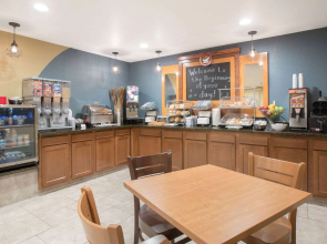 AmericInn by Wyndham Mount Pleasant