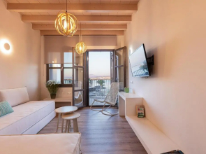 V77 Seafront Suites