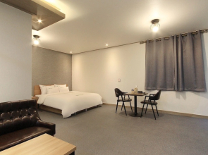 Gunsan Dubai Drive-in Motel