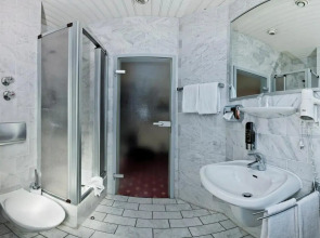 Winter Garden Hotel - Bergamo Airport