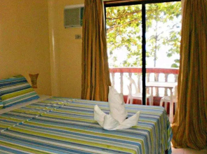 Alona Beach Side Inn