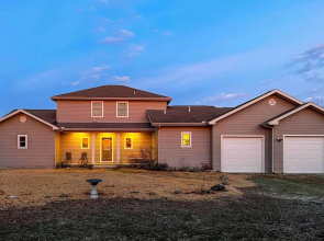 Bull Shoals Retreat w/ Panoramic River Views!
