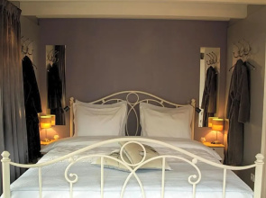 Bed & Breakfast De Schuur Inn