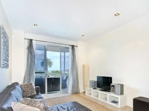 Block Escape - Ocean View Apartment no 1