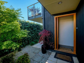 Kings View - Wanaka Holiday Home