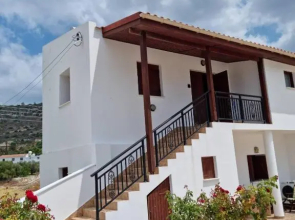 Steni Traditional Studio Apartment