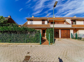 Welc-oM Villa