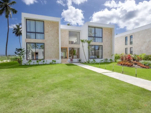 A Tale of Luxury Serenity and Oceanfront Bliss