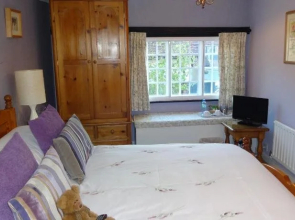 Chimneys Guest House