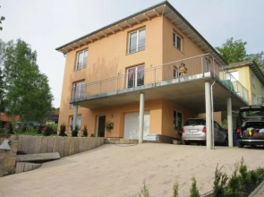 Apartment Vis-a-vis