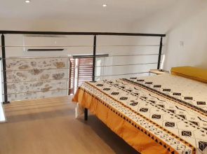 Superbement rénové studio duplex Vieil Antibes