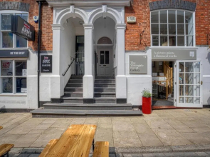 New Grade 2 Historic Flat in the Heart of Chester