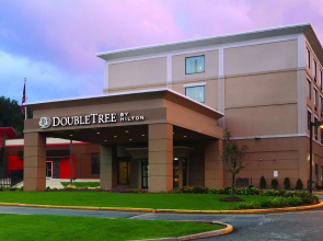 DoubleTree by Hilton Mahwah
