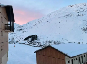 Appartement pour 6 personnes au pied des pistes au calme aux Menuires les Asters
