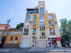 FM Deluxe 1-BDR Apartment - Cinecitta