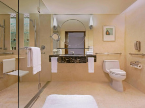 The Portman Ritz-Carlton, Shanghai