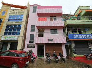 OYO 18417 Sri Hari Guest House