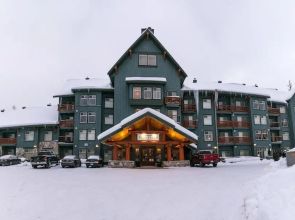 Snow Creek Lodge by Fernie Lodging Co