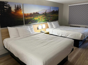 Отель Days Inn by Wyndham Reno 