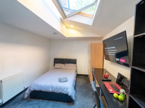 Studio Close to University of Birmingham