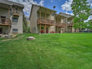 Townhome w/ Mtn Views: 1 Block to Downtown Ouray!
