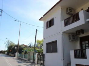 Stelios Apartments