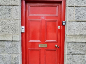 Modern Central Apartment