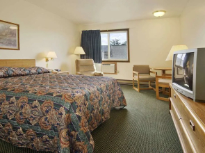 Hotel Iron Mountain Inn & Suites - Stay Express Collection