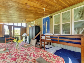 Waterfront Pensacola Paradise With Boat Slips!