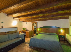 Roy Hotel