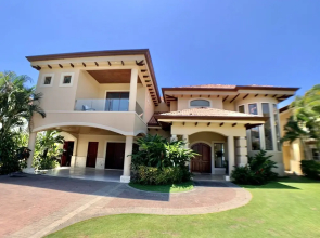 Luxury Villa on The Beach - Hermosa Palms 10A by RedAwning