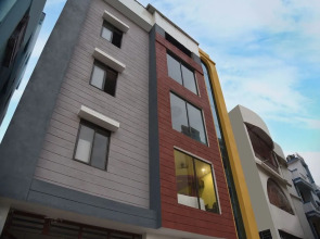 OYO 14798 Radha Swami Guest House