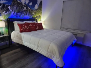 Near Airport, Hospital, Midtown, 58 TV - Apt 255