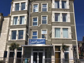 Reef Lodge Apartments